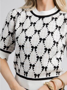 THML Black and Cream Bow-Pattern Short Sleeve Crewneck Sweater